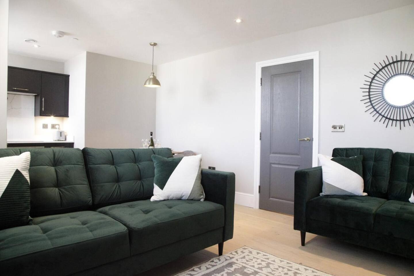 Pass The Keys Apartment 3 Old Conservative Club In Historic Town Caernarfon Eksteriør billede