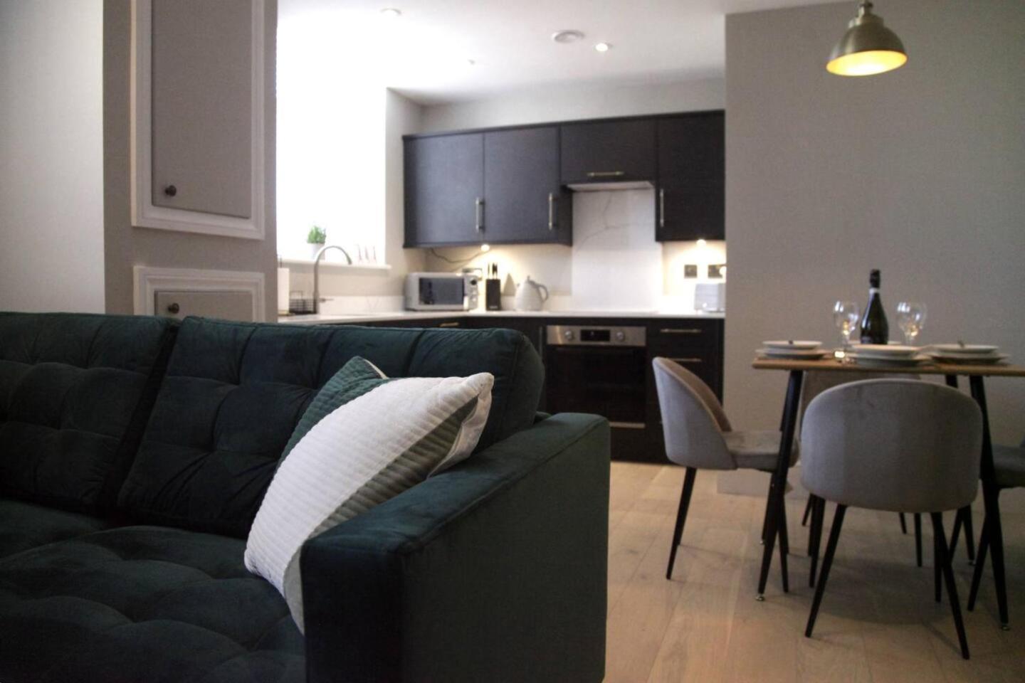 Pass The Keys Apartment 3 Old Conservative Club In Historic Town Caernarfon Eksteriør billede